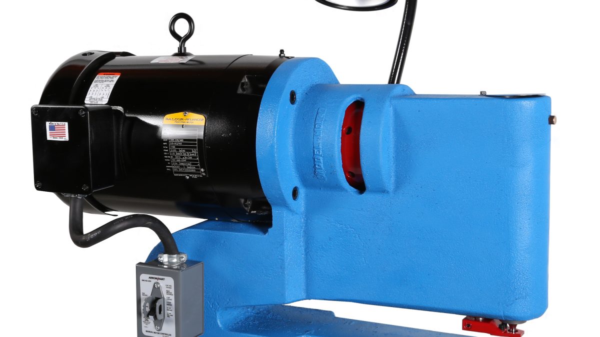 デバイスワークス ATTCHI VMC-V Series-V8XP | Tool Storage Arm: ATC 28T | AKIRA SEIKI CNC